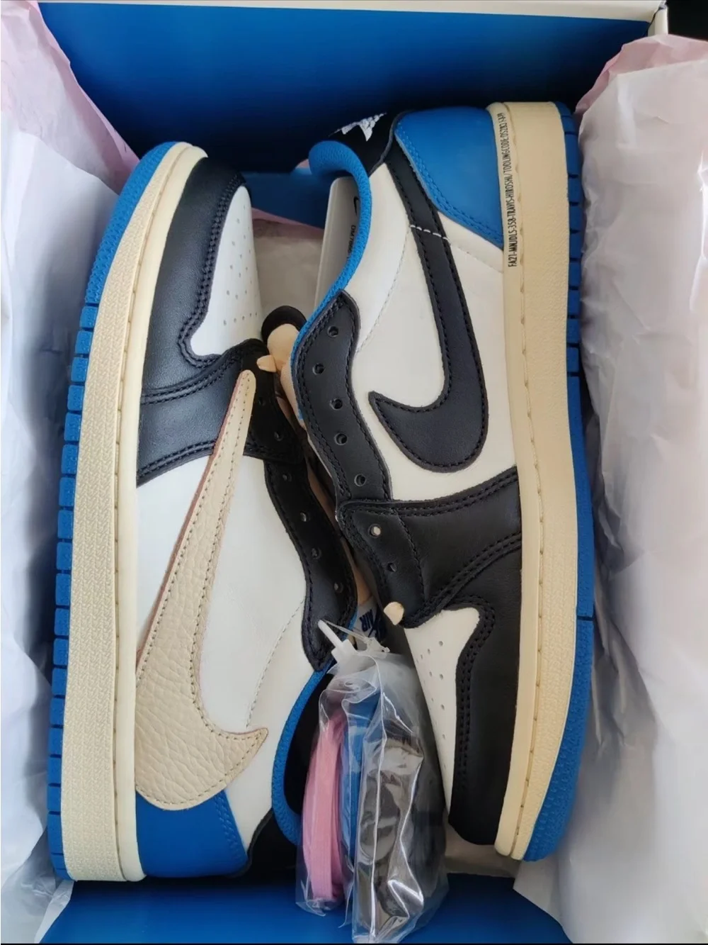 Nike Men’s Air Jordan Low-Top Sneakers - White/Black/Blue/Cream
